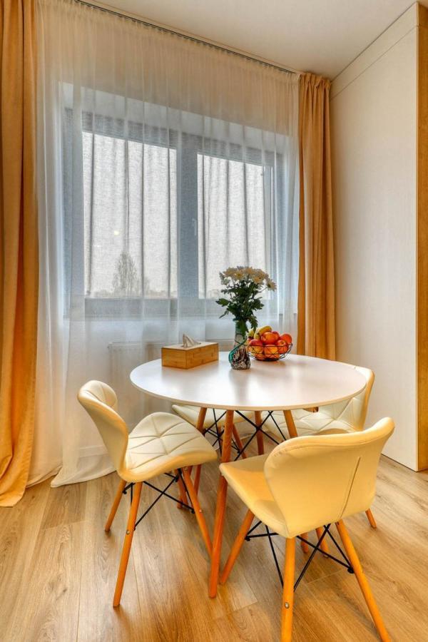Inspiration Station: Cozy Apartment with Smart Thermostat near Ior Park Bucharest Exterior photo