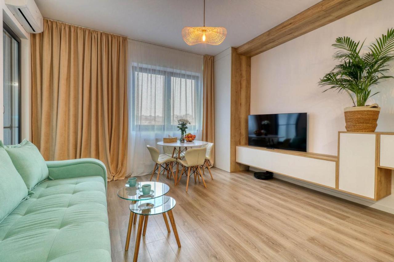 Inspiration Station: Cozy Apartment with Smart Thermostat near Ior Park Bucharest Exterior photo