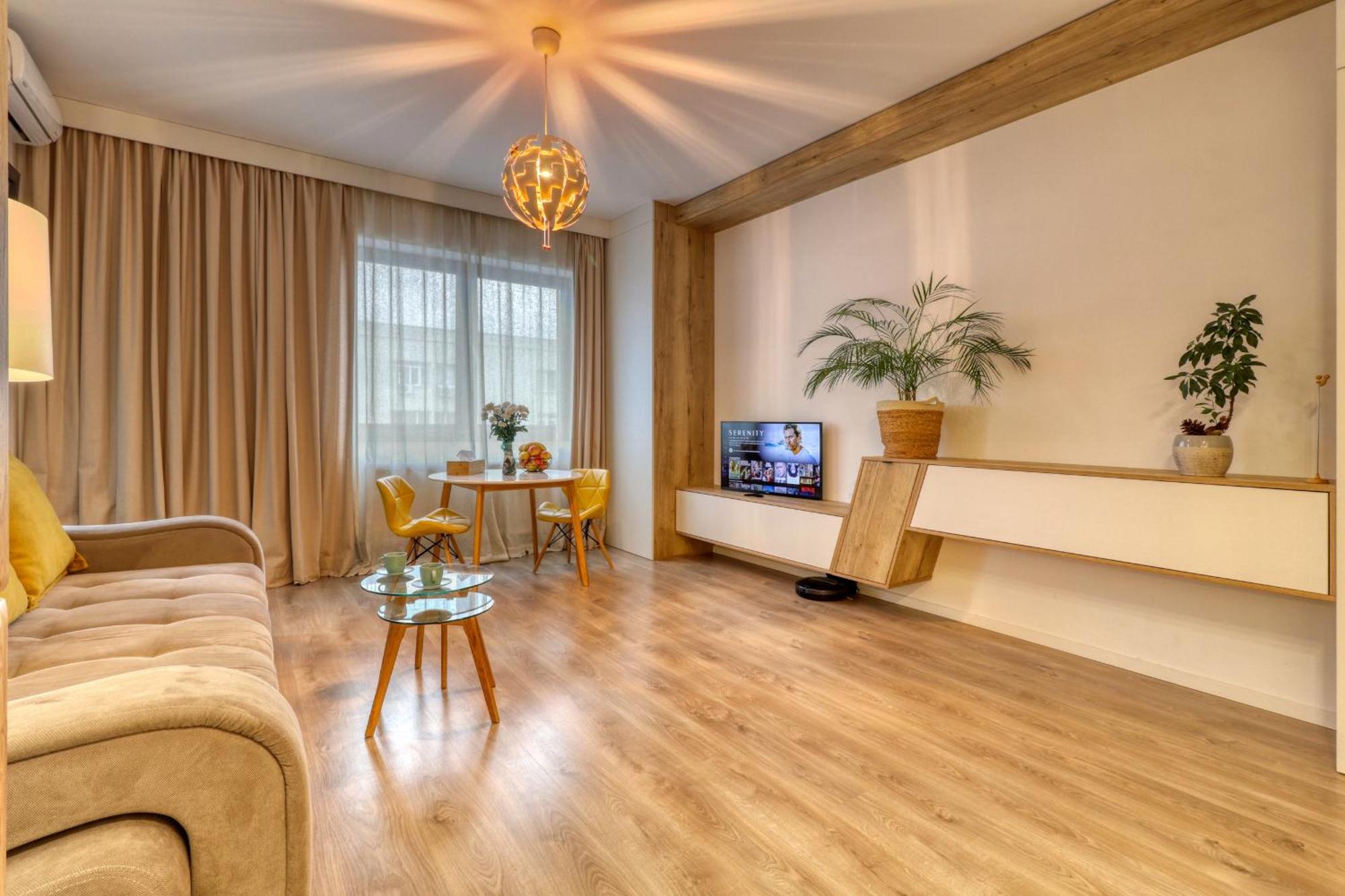 Inspiration Station: Cozy Apartment with Smart Thermostat near Ior Park Bucharest Exterior photo